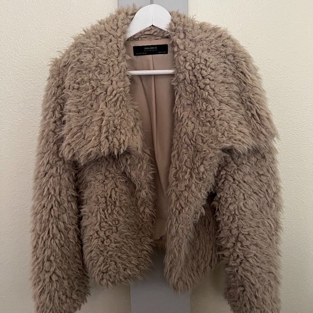 Small Zara Sherpa/Teddy Jacket